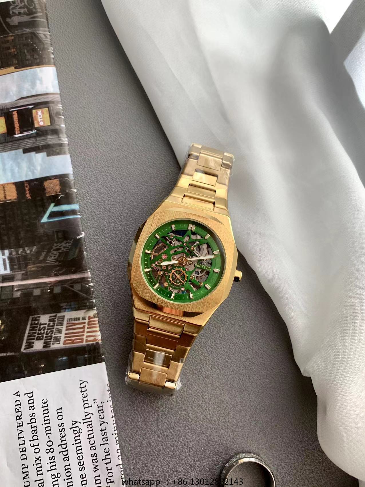 Reloj cuadrado pequeño de cuar - Luxury Watch Gold reseña y precio